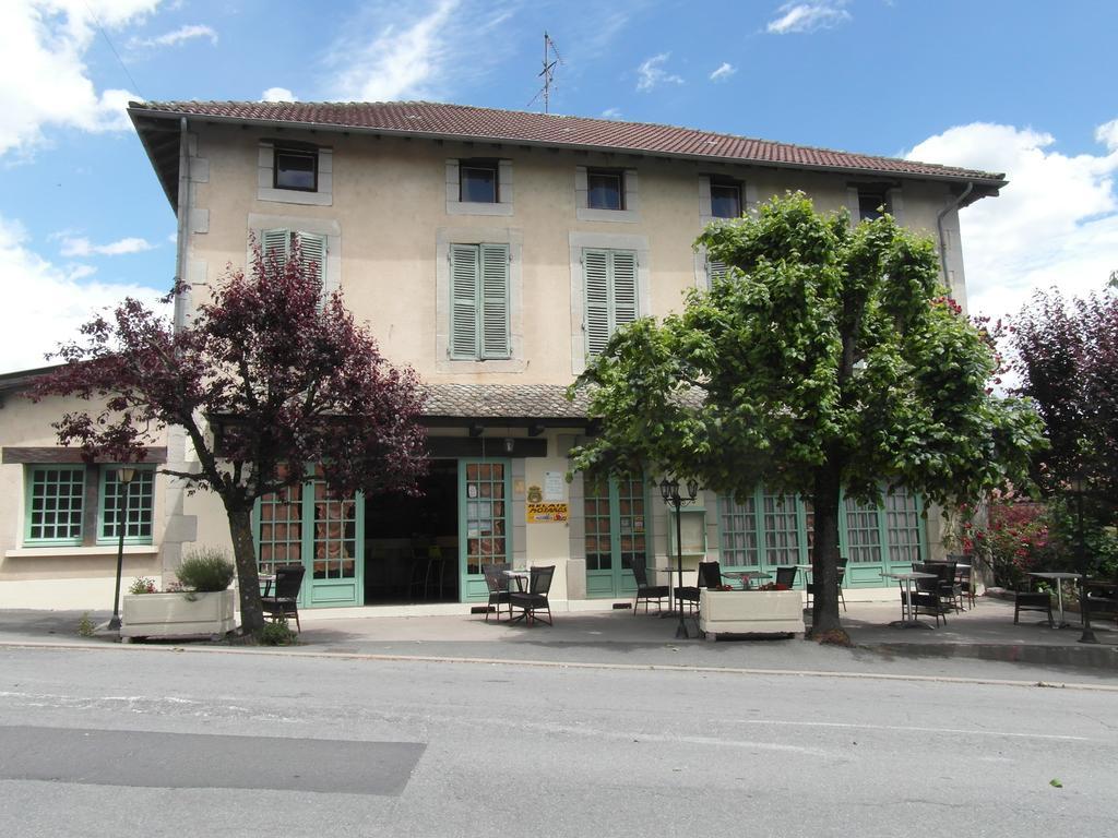 Hotel Restaurant Le Perigord Maurs Exterior photo